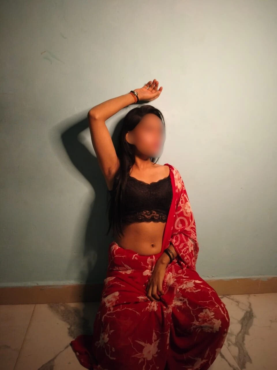 Sana Real Meet & Cam – Indian escort in Mumbai — 2 / 4