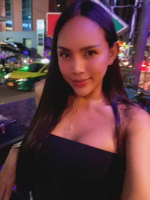 Angela oh la la (Cam show ) – Malaysian escort in Mumbai — 12 / 30