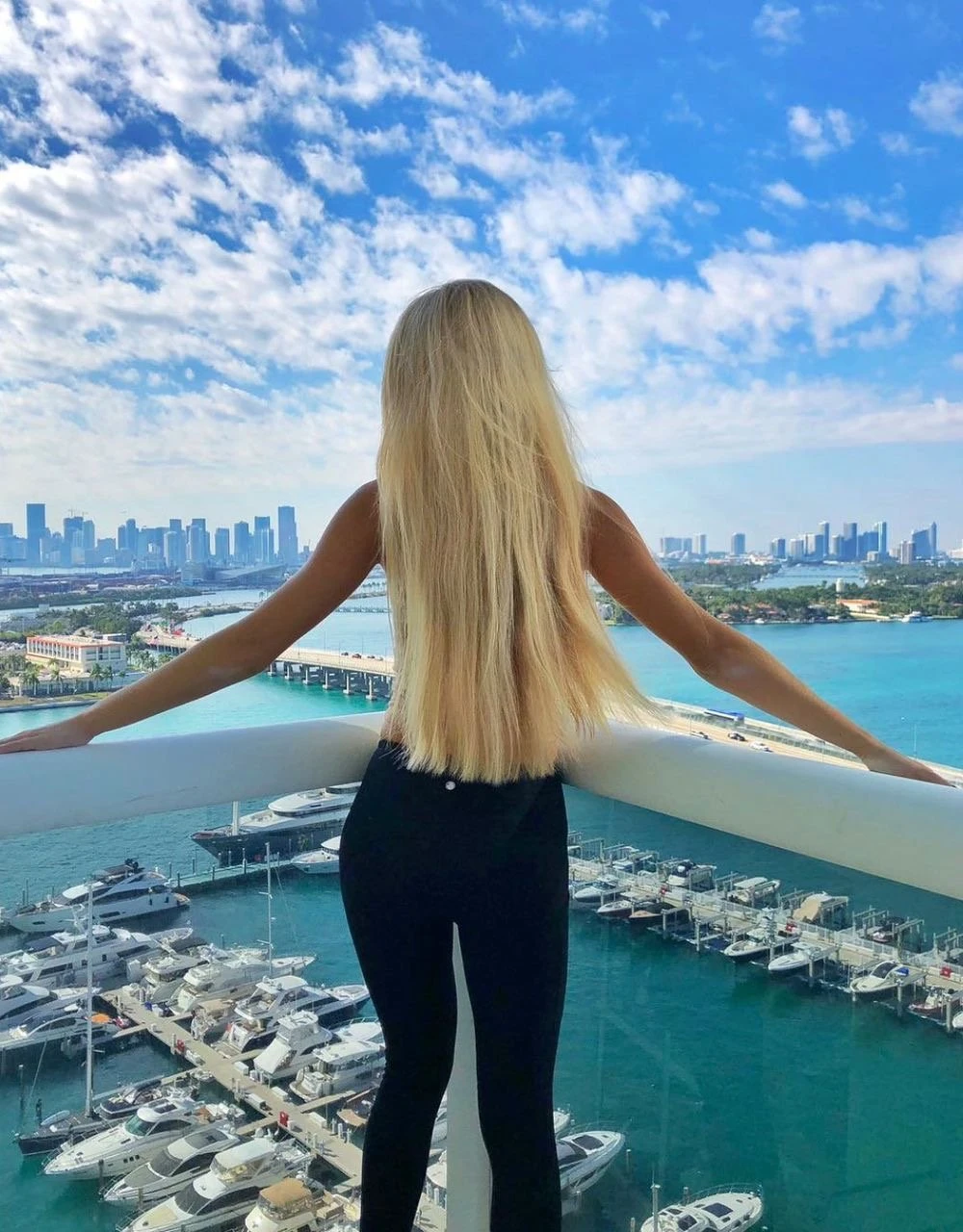 Mavis – escort in Erbil — 2 / 3