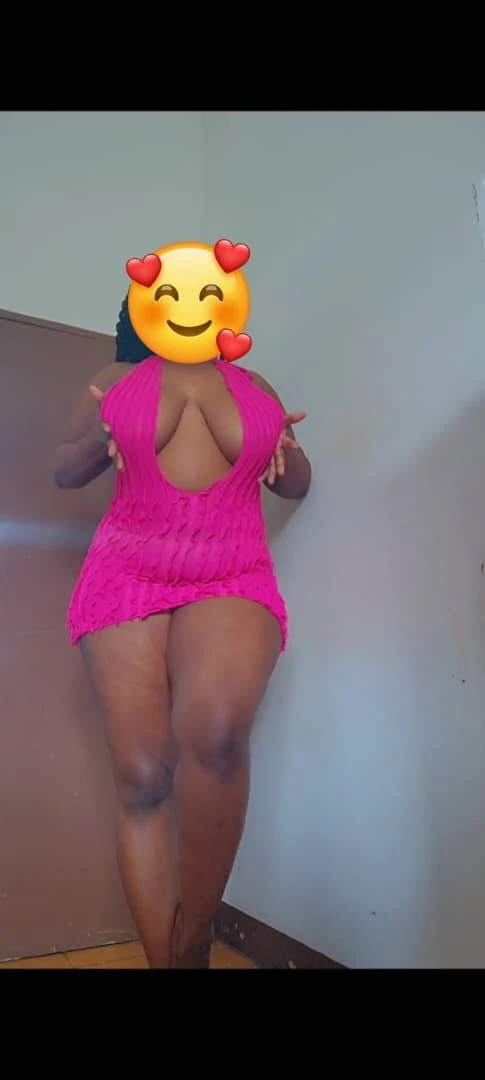 Lilly – Zambian escort in Lusaka — 2 / 4