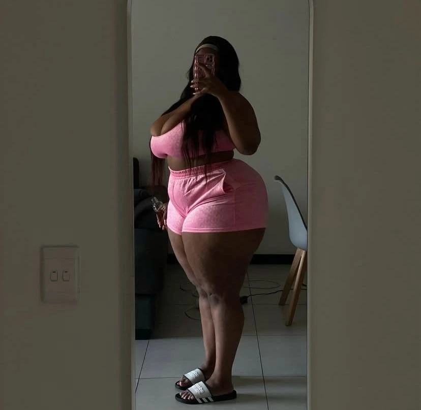 Tracy – Ugandan escort in Beirut — 2 / 4