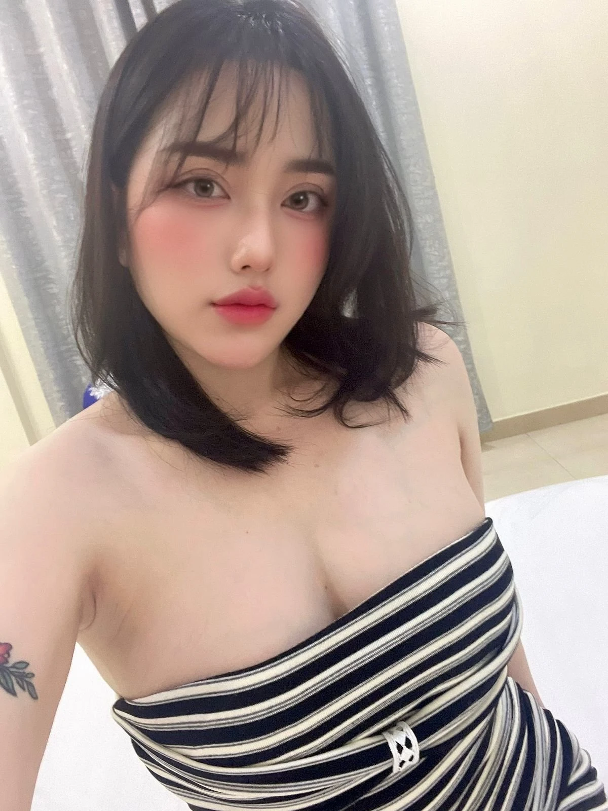 Minna – Malaysian escort in Hanoi — 6 / 9