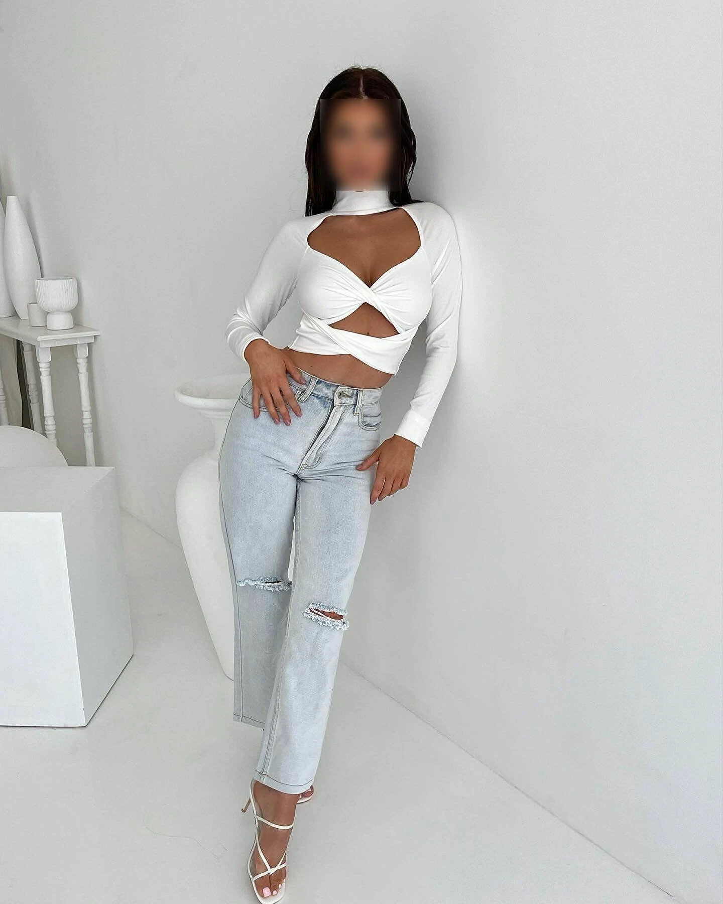 Kate Kitty – Russian escort in Mumbai — 5 / 9