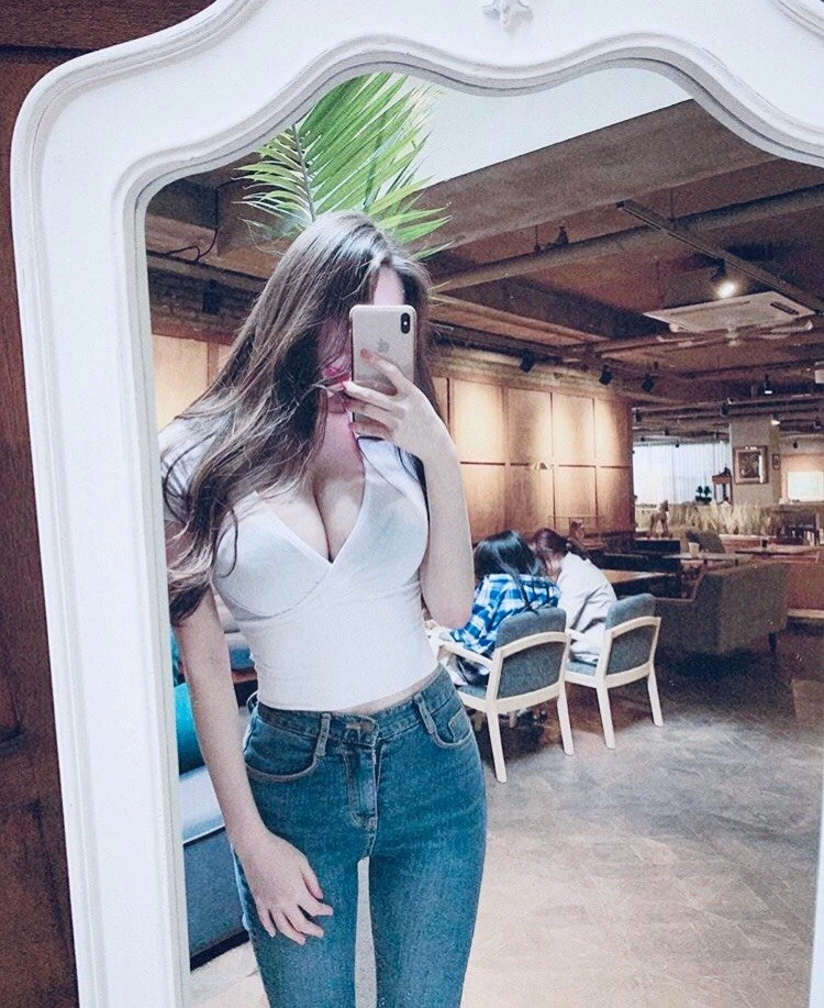 Sori Individual Girl – South Korean escort in Seoul — 3 / 5