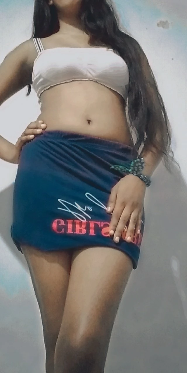 Teshi hot slim girl web cam – Sri Lankan escort in Colombo — 2 / 4