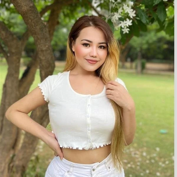 Luxury Independent Companion, escort – Nepalese escort in Pokhara — 1 / 2