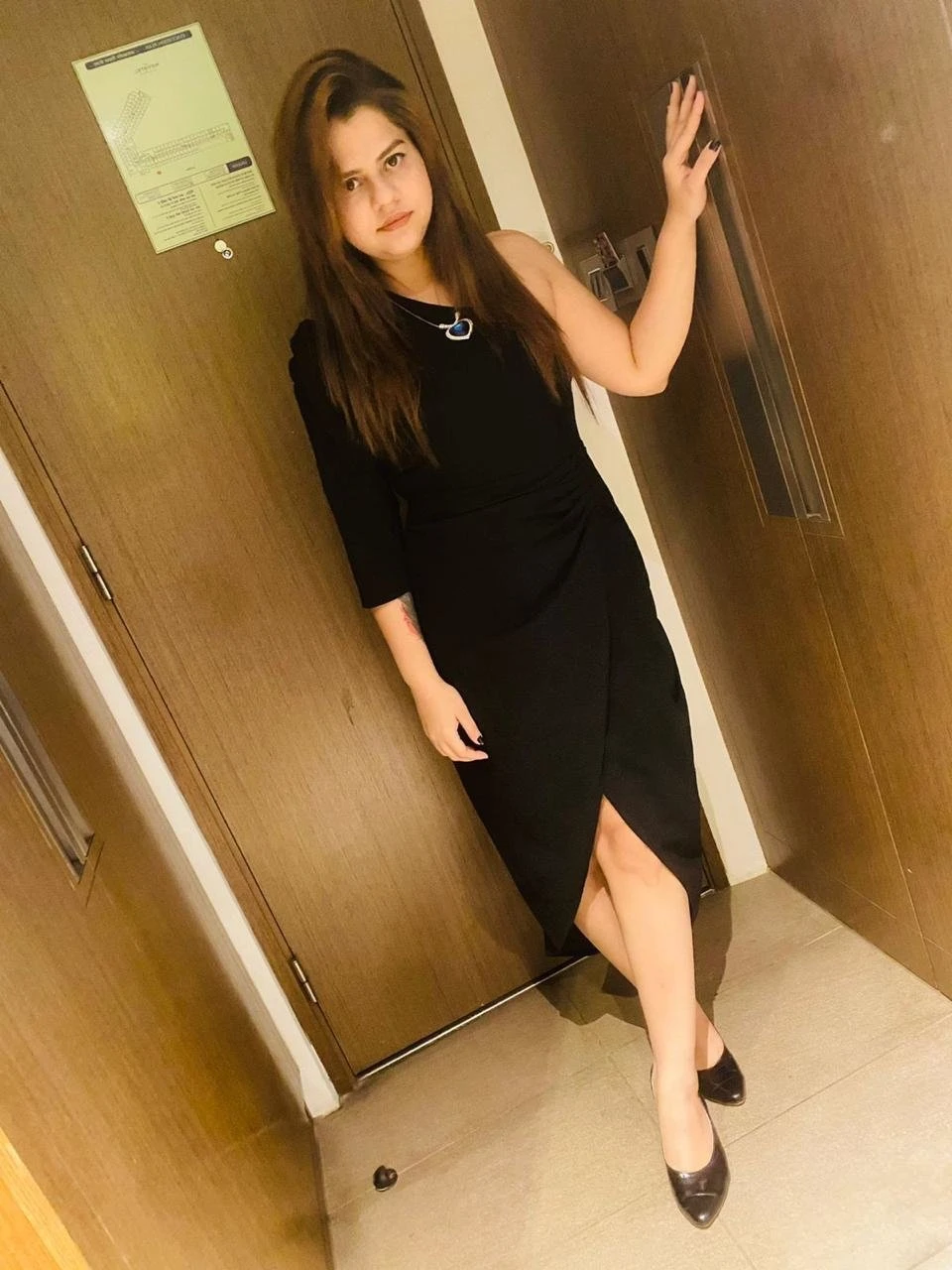 Shreya Aggarwal – Indian escort in New Delhi — 2 / 3