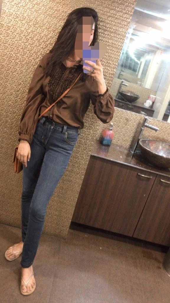 Soniya Sharma for hot date in your area – Indian escort in Mumbai — 1 / 5