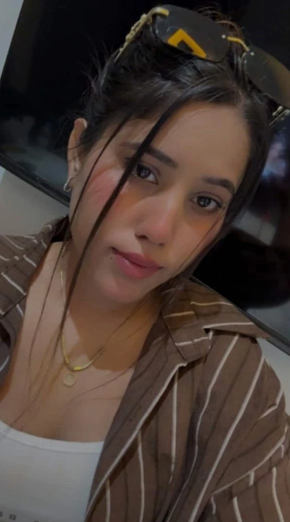 Gunja – Indian escort in Chennai — 1 / 2
