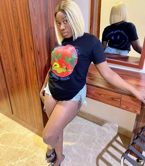 Joyce – South African escort in Beirut — 2 / 6