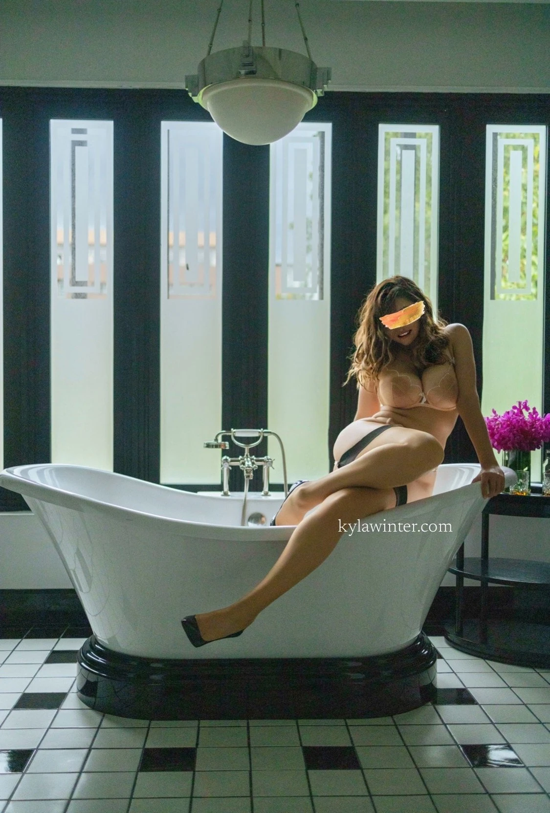 VIP pale Luxury Kyla Feb 23-24th – American escort in Mumbai — 11 / 17