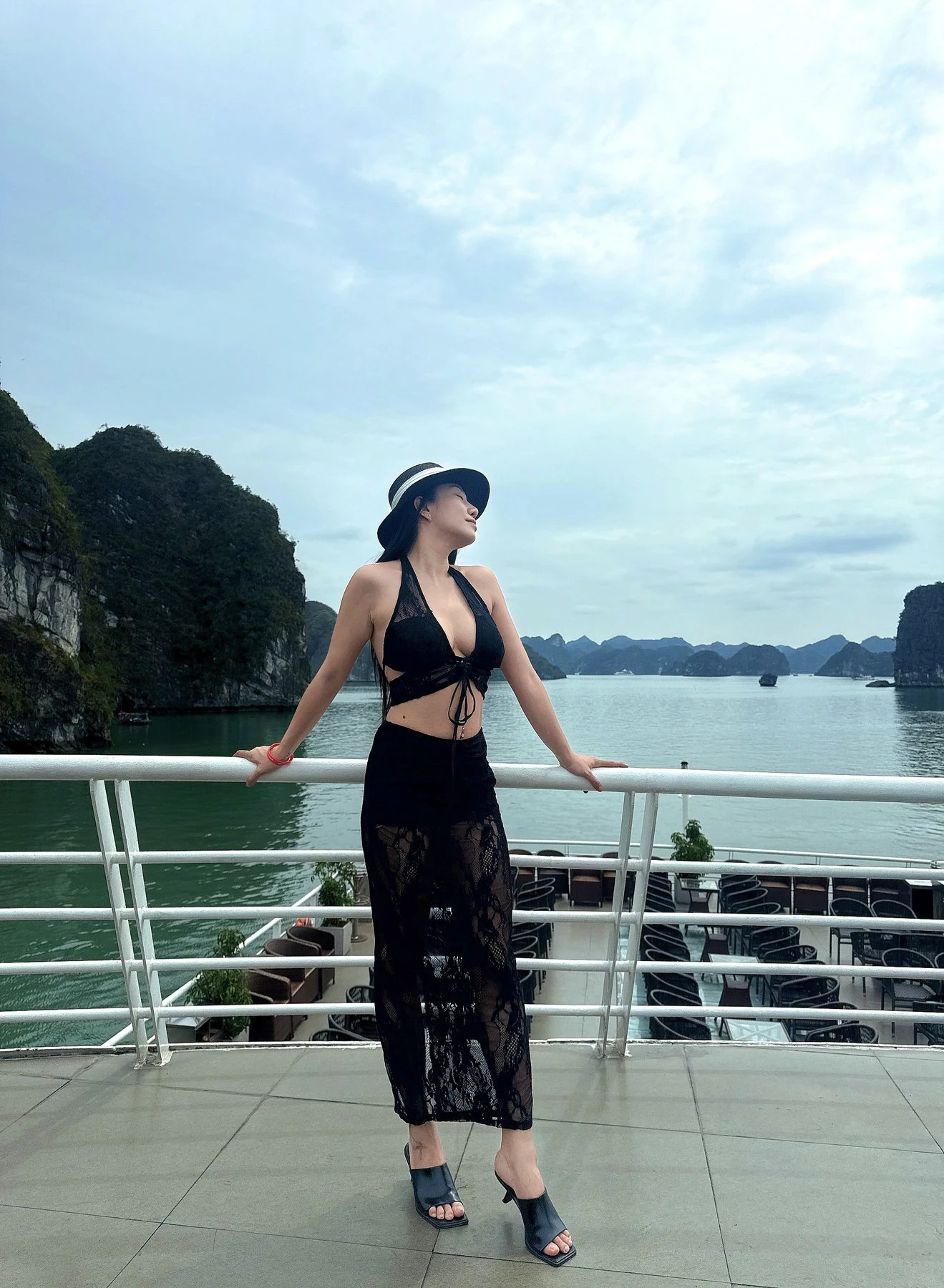 Lancy – Laotian escort in Hanoi — 8 / 10