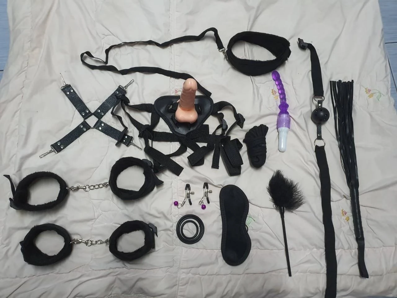 Fat Mistress domination – Thai dominatrix in Mumbai — 7 / 9