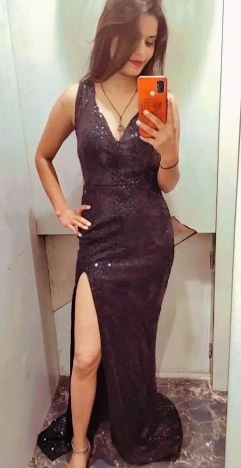 Sonia Escorts Agency Book Only Cash – Indian escort in Hyderabad — 3 / 4