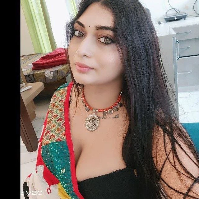 🦚Bong Alina 🦚Available for Cam sex🥀 – Indian escort in Chennai — 14 / 31