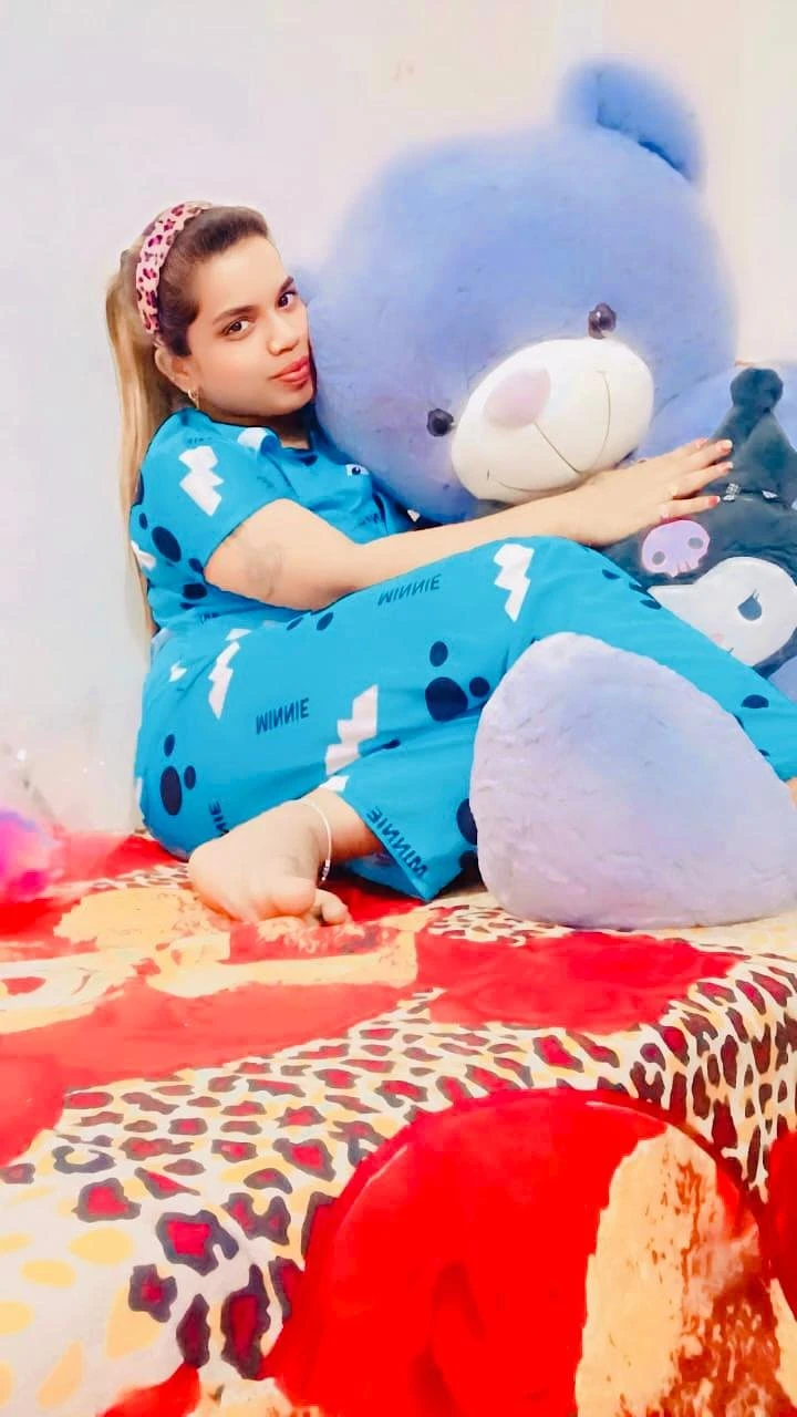Cam or Real Meet Available – Indian escort in Pune — 3 / 4