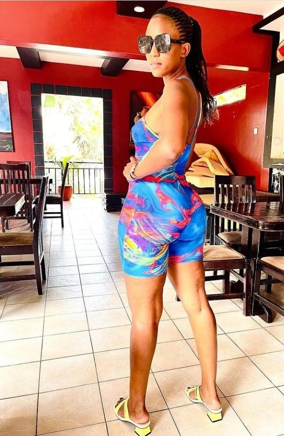 Doroth – Ugandan escort in Navi Mumbai — 2 / 5