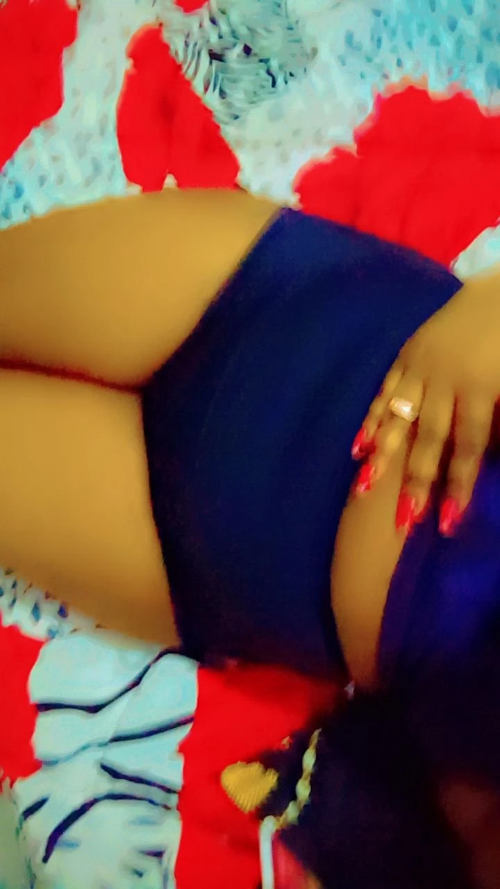 Curvy Bea – Batswana escort in Ludhiana — 3 / 4