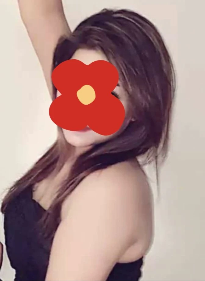 Yashmin – Indian escort in Mumbai — 1 / 10