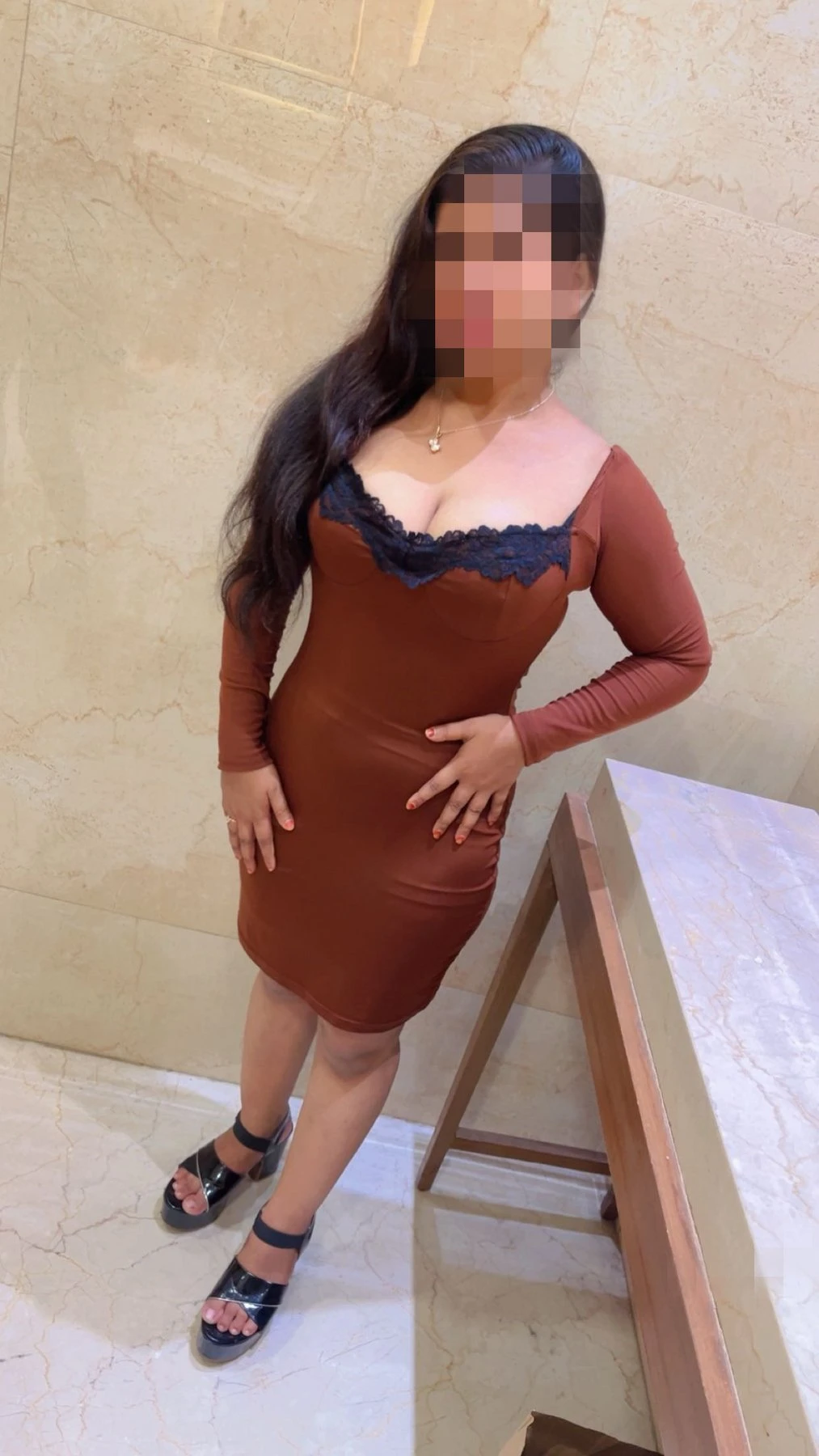 Priya the Curvy Queen – Indian escort in Mumbai — 2 / 15