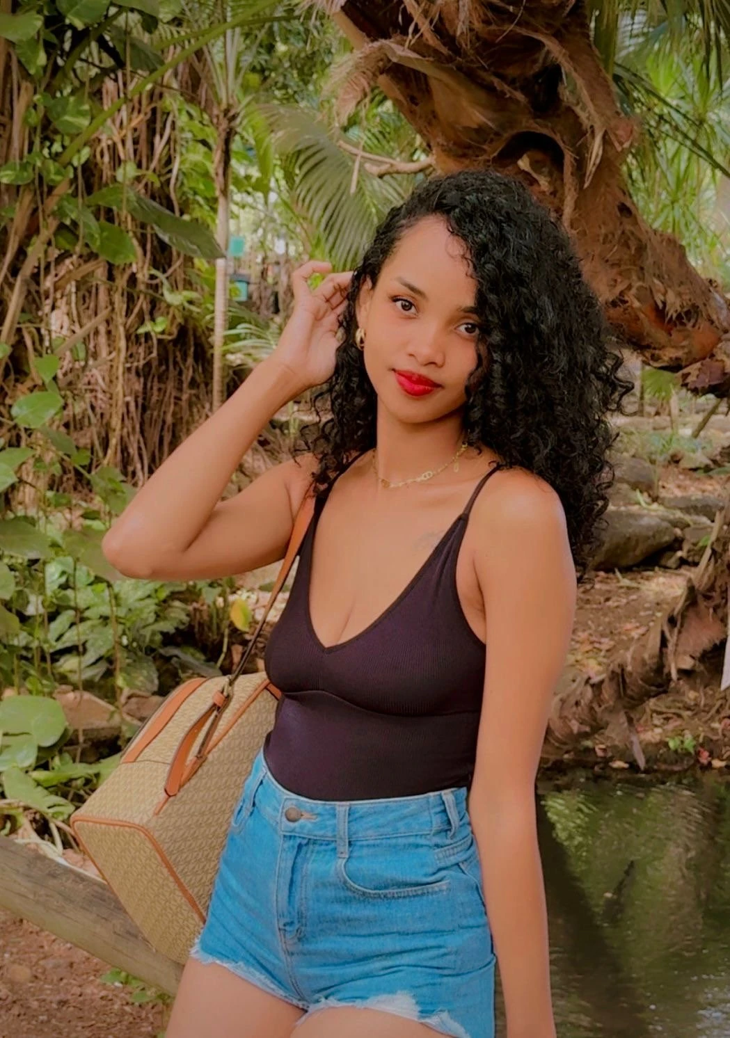 Lovely Cathy – Seychellois escort in Mauritius — 3 / 11