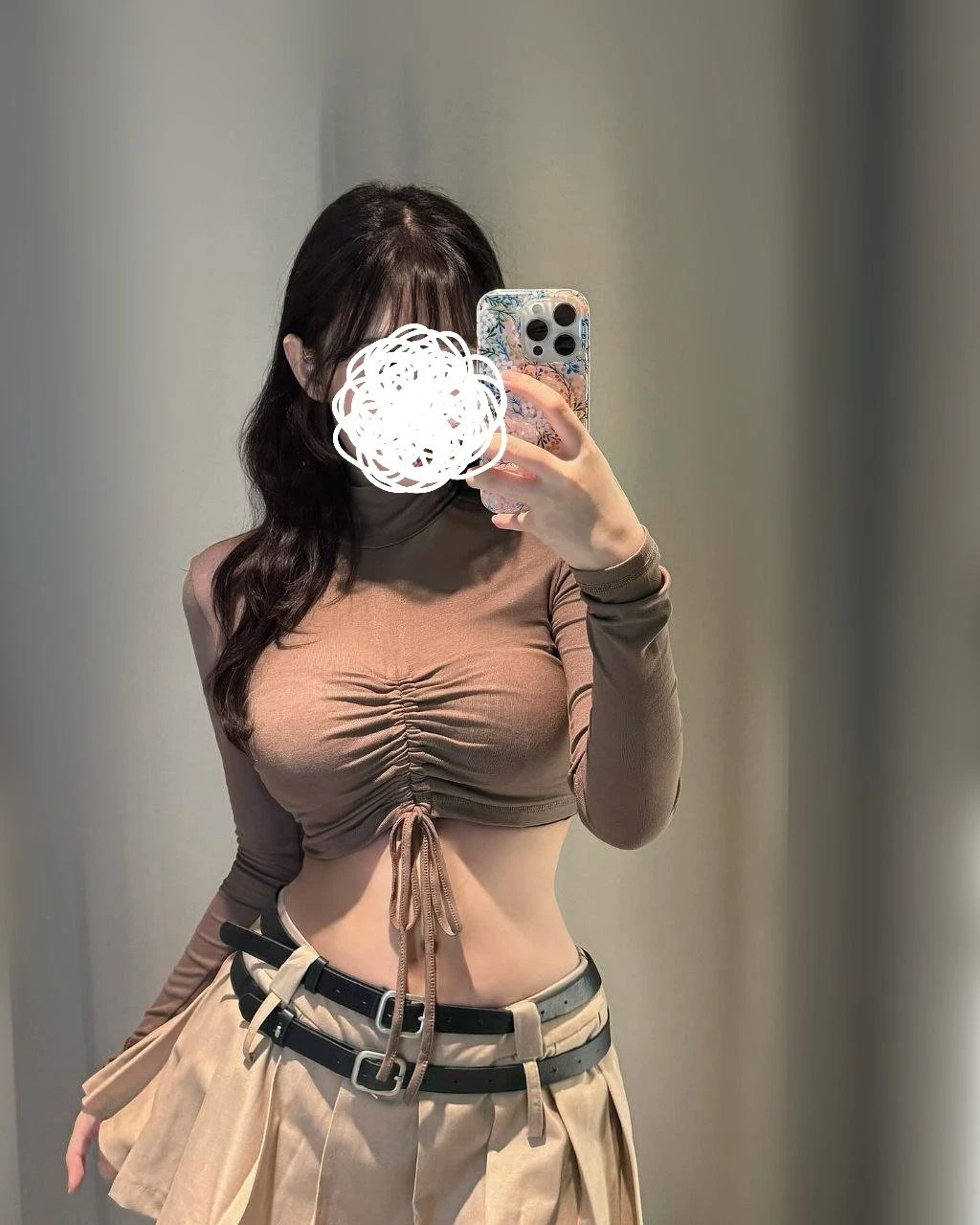 Yumi – South Korean escort in Seoul — 2 / 4