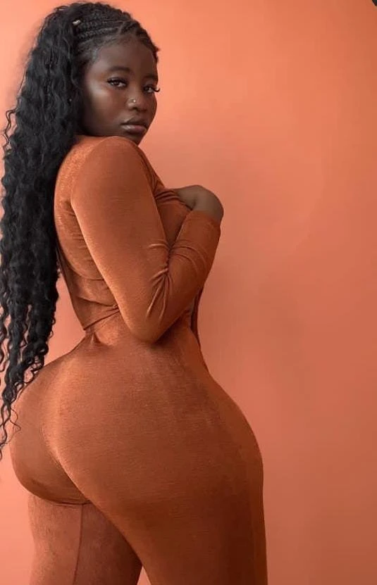 Julia – Cameroonian escort in Beirut — 3 / 7