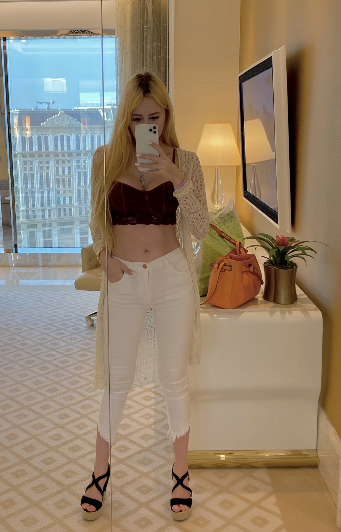 Ana María – Spanish escort in Macao — 9 / 11