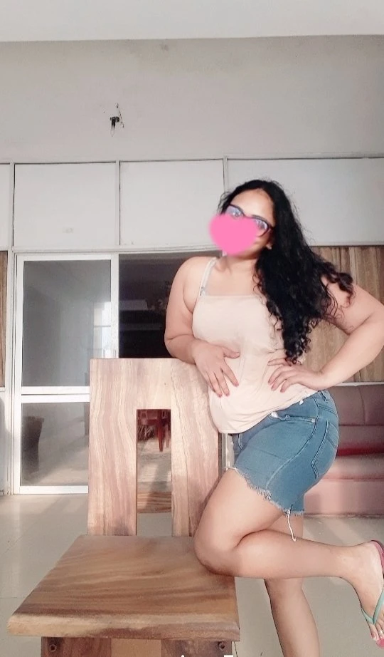 Sexy Figure Chubby Girl Reshma – Sri Lankan escort in Colombo — 4 / 9