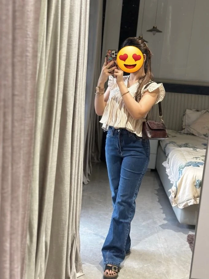 Deepika Cam Show and Real Meet ( GFE ) – Indian escort in Mumbai — 2 / 3