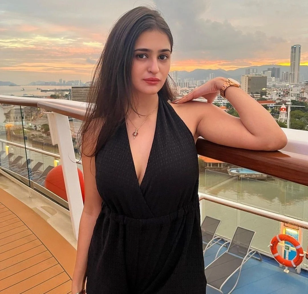 Alisha Independent call girls 24x7 – Indian escort in Surat, Escort, Surat