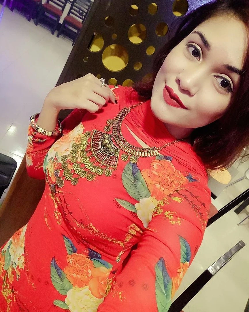 Noor Butt – Pakistani escort in Karāchi — 7 / 13