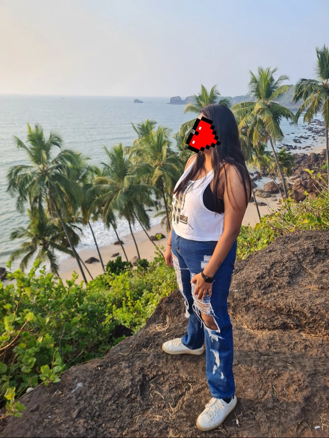 Komal Maharashrian,Genuine Paid Meet – Indian escort in Mumbai — 1 / 7