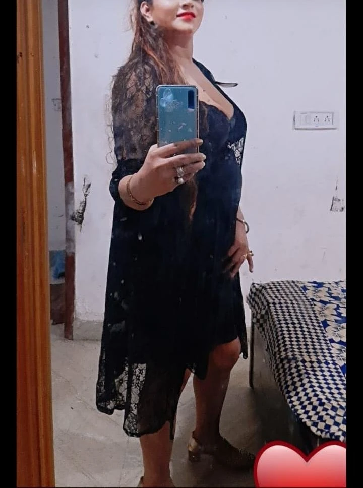 Housewifes – Indian escort in New Delhi — 2 / 8