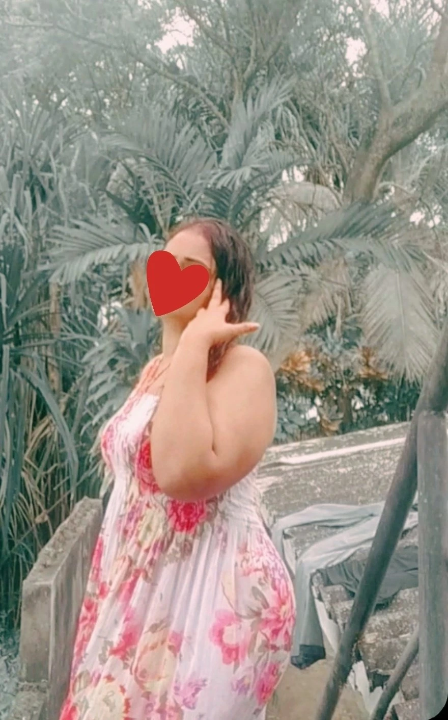 Chubby Girl Full Service and Cam Service – Sri Lankan escort in Colombo — 2 / 5