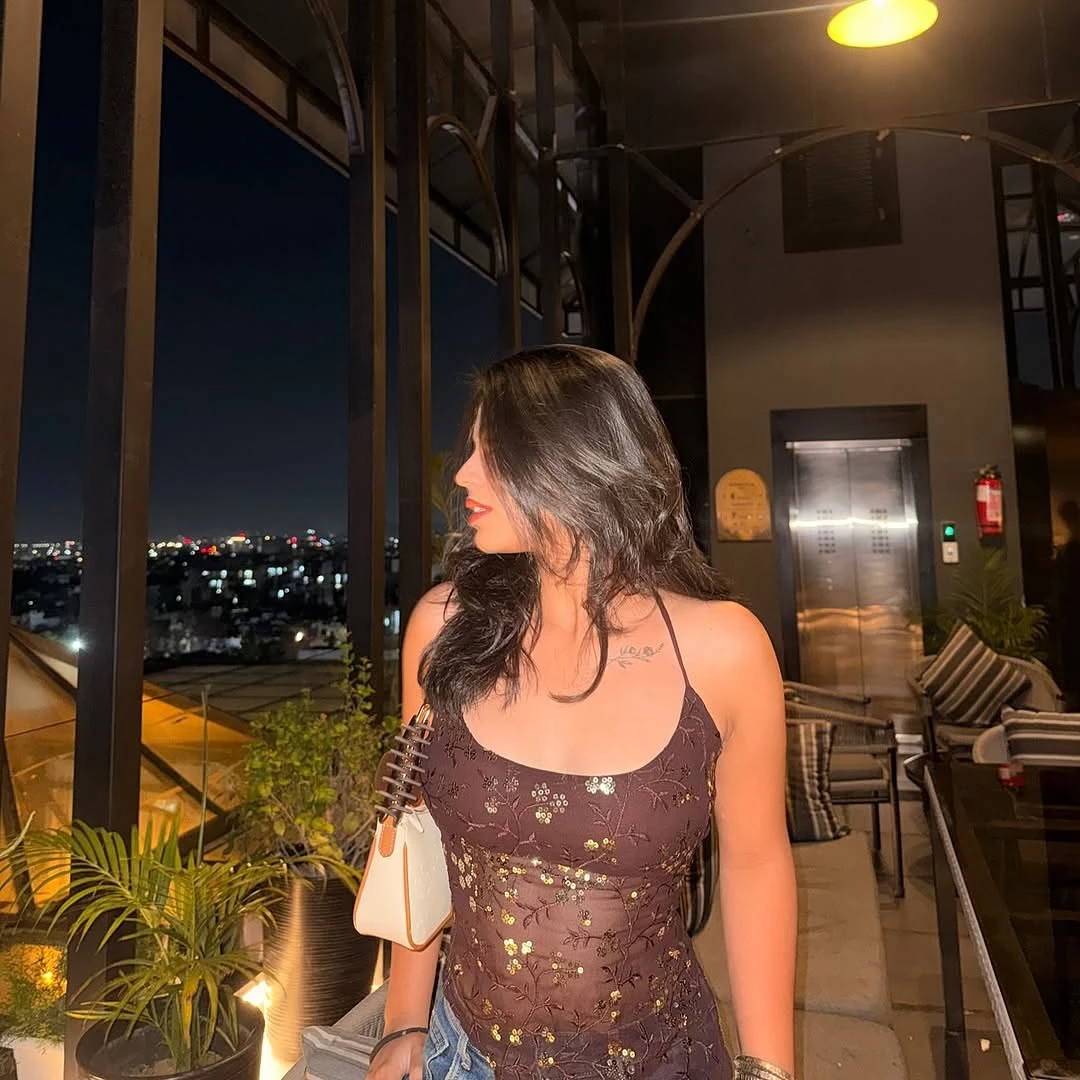 Ishika – Indian escort in Manali — 2 / 4