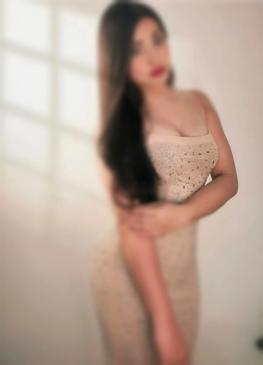 Indipendent ( CAM session and Meet ) – Indian escort in Mumbai — 2 / 5