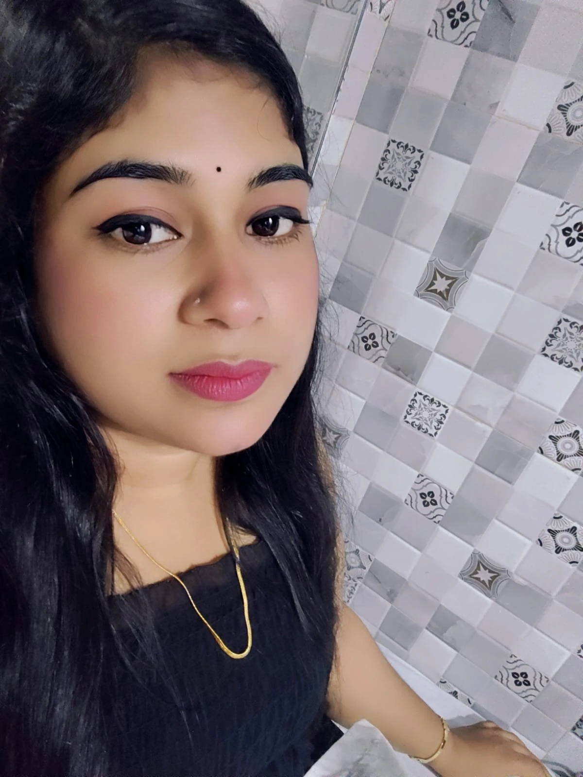 cam fun & real meet, independent – Indian escort in Hyderabad — 2 / 4