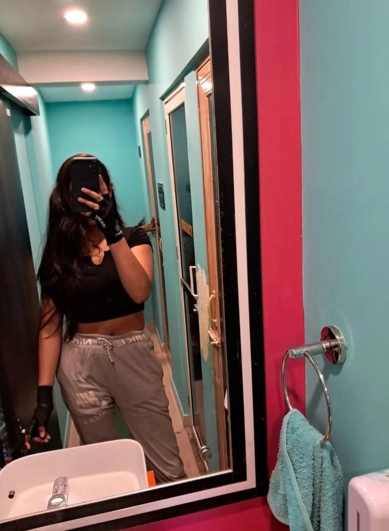 Rosyy Cam and Real Meet – Indian escort in New Delhi — 3 / 7