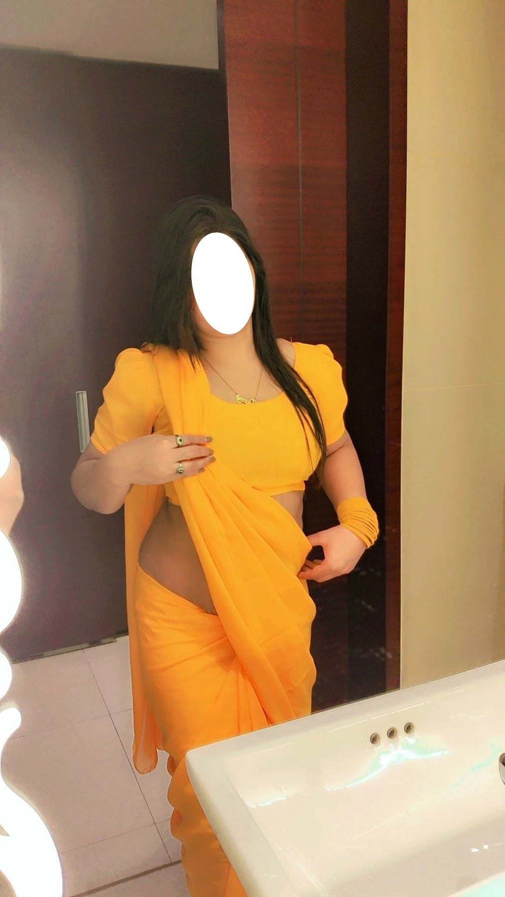 Tina – Indian escort in Pune — 1 / 3