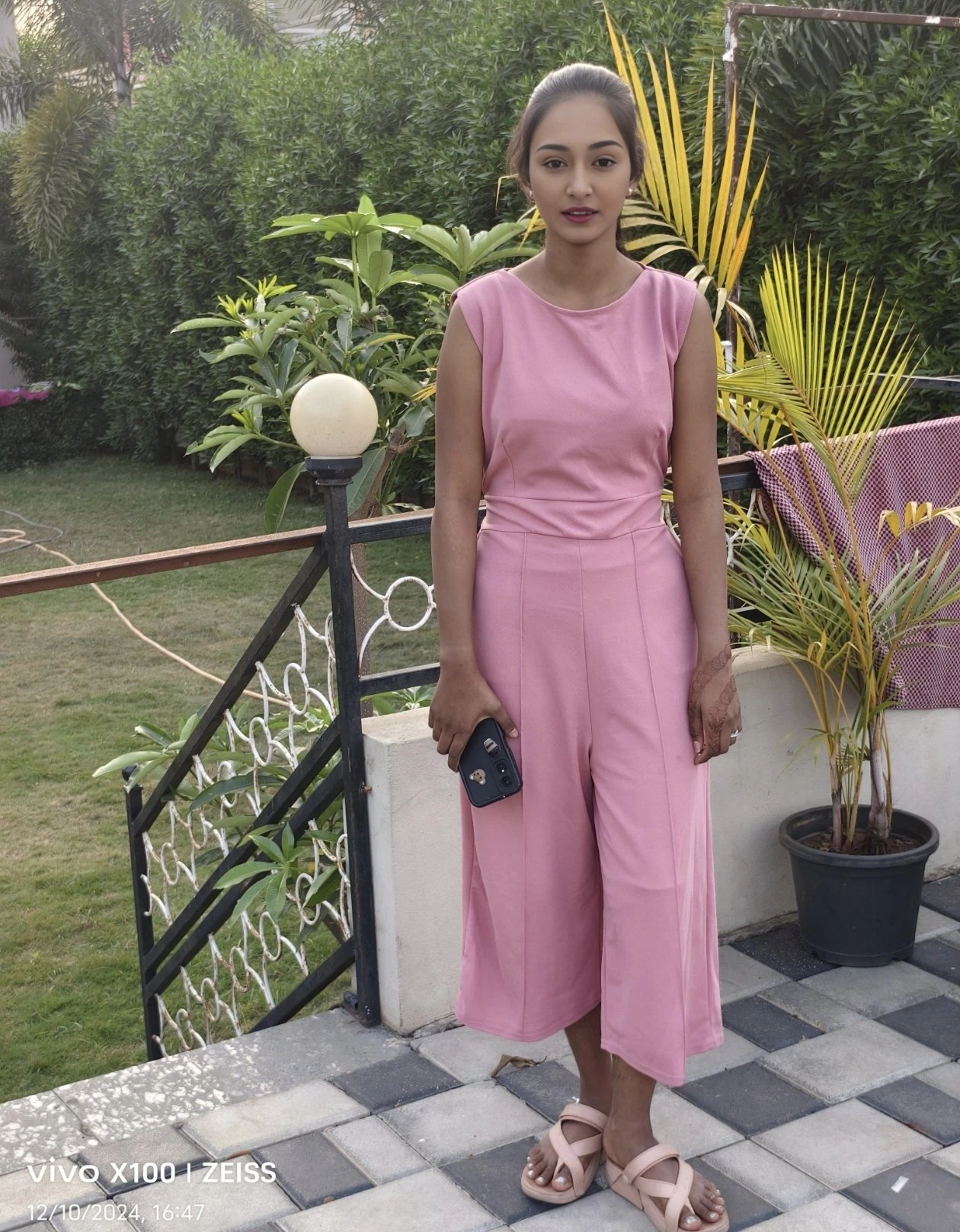 Verified nude cam/real meet – Indian escort in Kolkata — 2 / 4