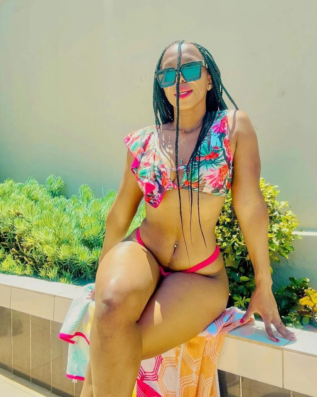 Alisha – Rwandan escort in Pondicherry — 5 / 6