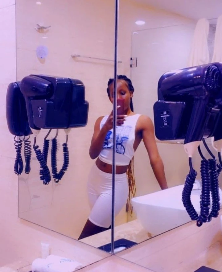 Petite Queen – Tanzanian adult performer in Beirut — 2 / 6