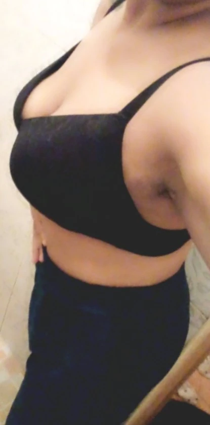 Sha27 – Sri Lankan escort in Colombo — 2 / 4
