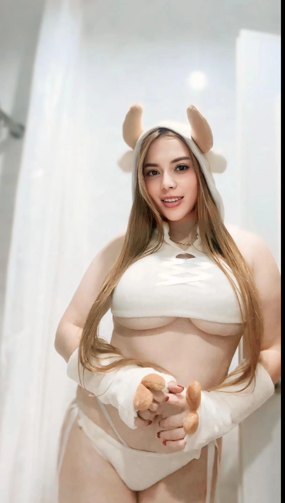 SEXY PARIS – Italian escort in Mumbai — 10 / 19