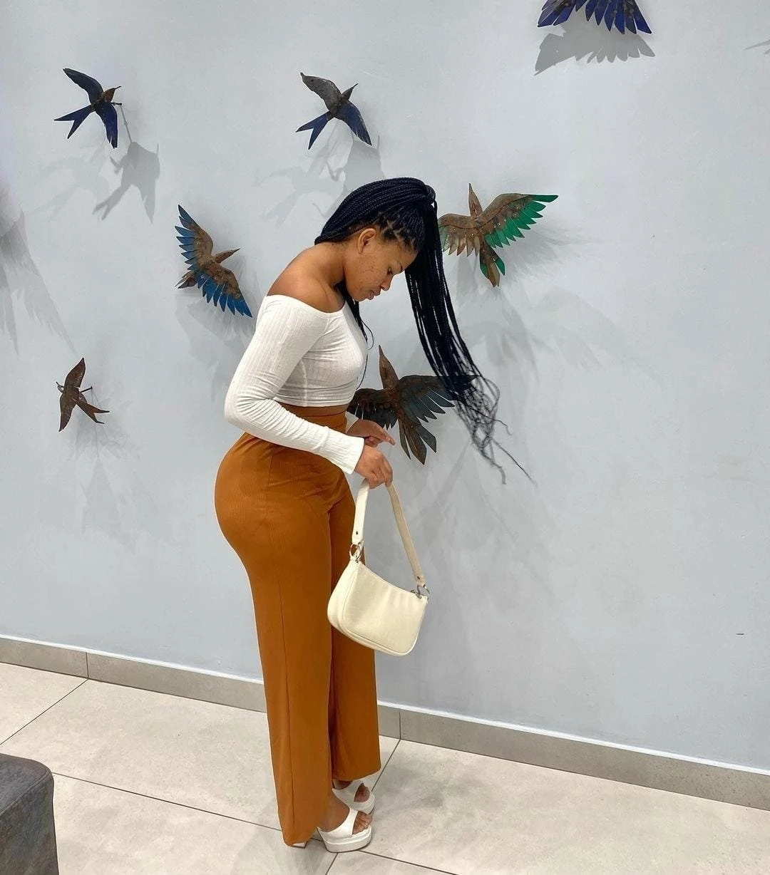 Kayla – Kenyan escort in Faridabad — 2 / 4
