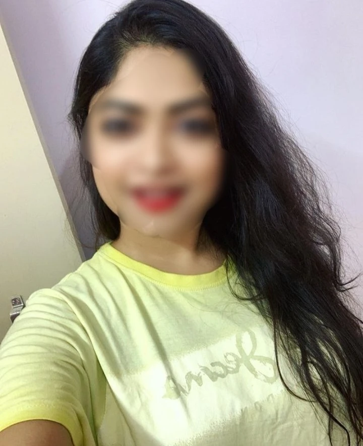 Nisha – Indian escort in Kolkata — 2 / 3