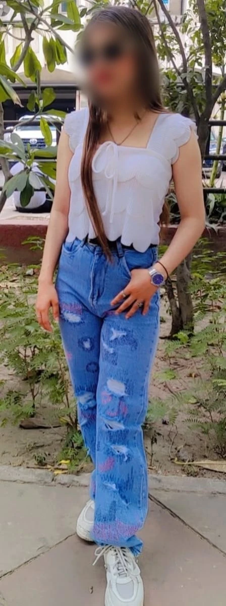 Sonali Kaur – Indian escort in New Delhi — 2 / 4