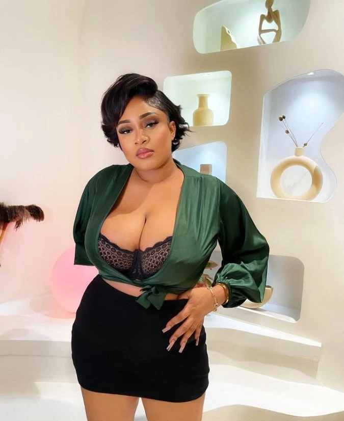 Kim – Zambian escort in Abidjan — 5 / 6