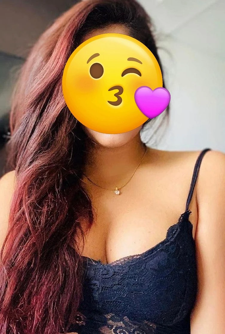 Akanksha (Cam & Meet) – Indian escort in Kolkata — 2 / 6